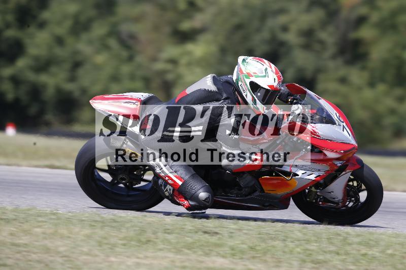 /Archiv-2025/49 26.08.2025 Cornu Master School ADR/rot-rouge/76